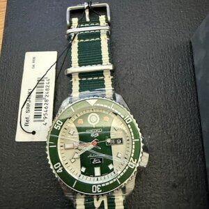 Seiko 5 Sports Automatic watch. SRPJ49K1